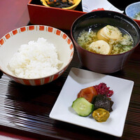 中之島なだ万 - ご飯、味噌汁、香の物