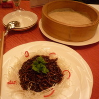 中国料理 龍鳳(ホテルアゴーラリージェンシー大阪堺) - 牛肉の北京みそ炒め