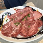 完全個室で焼肉 牛の巣 - 