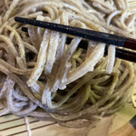 蕎麦屋 侍 - 粗挽きの見栄え　丸抜きより香りが弱い日でした　同じ蕎麦粉使い　こんな事もあるのが蕎麦なんですよね〜^_^