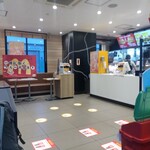 マクドナルド ３号線草牟田店 - 店内(2023.5.5)
