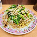 餃子の王将 - しょうゆ焼そばの上に肉ニラ炒めを自分でのせる！