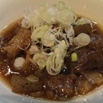 酒場わたなべ - 自慢の牛筋　とろっとろ