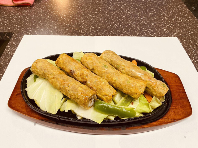 by grumen : B&B RESTAURANT&BAR （ビー&ビー レストラン&バー） - 青木/ネパール料理 [食べログ]