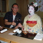 Gion Iwamoto - 舞妓さん・芸鼓さんとお座敷、カウンターでお話やお酒をかわしませんか？