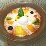 Simple comme Bonjour - インカ豆のクレームブリュレ、キャラメルのソース　ライチの香るヨーグルトのソルベ