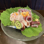 かもめ食堂 - 刺し身の盛合せ