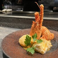 渋谷鉄板焼きOKANOUE - イセエビ丸ごと一尾鉄板焼