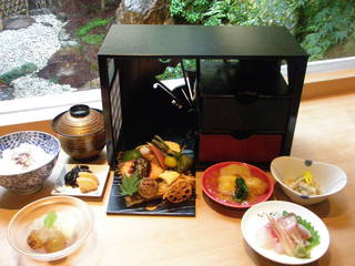 Gion Iwamoto - 扇弁当　季節により変わります。