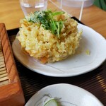 うどん茶屋 海津屋 - サクサクのかき揚げが絶品