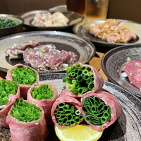 ホルモン焼肉 富や 栄店 - 