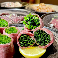 ホルモン焼肉 富や 栄店 - 