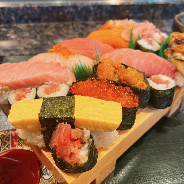 特上寿司 トロ特上ます寿司 | ます寿司屋ヒロ助 本店