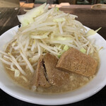 島系本店 - ラーメン中盛、野菜マシ