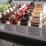 Patisserie Ravi,e relier - 