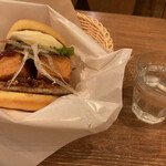 FRESHNESS BURGER - 