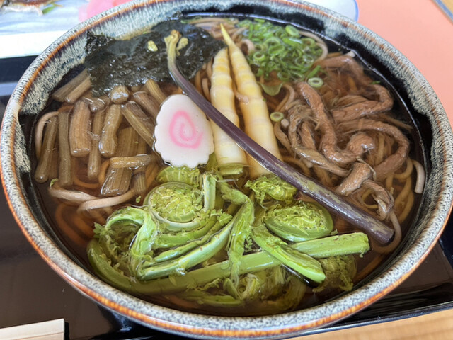 ドライブイン刈谷田 （ドライブインカリヤタ） - 長岡市その他/食堂