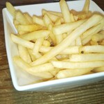 窯右衛門 - 山盛りフライドポテト。