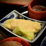 茜坂大沼 - ヤングコーンにトロリと掛ったソースが、海鼠腸と生クリームのソースだったりして、その何とも言えない深みのある味わいにまずこちらが「オッ」とビックリ。