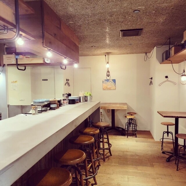 WEDGE BOTTLE SHOP & PIZZA （ウエッジ ボトルショップアンドピッツァ） 茗荷谷/ビアバー 食べログ