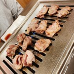 鶏の焼肉 ピリ辛鶏 - 