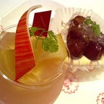 Le Lis - 桃のゼリー　巨峰のタルト