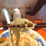 恵比寿 大龍軒 - 自家製の中細麺