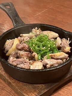 Sakaba Hyoutan - 地鶏の炭焼き