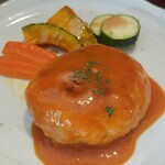 キッチン ブルー グローブ - 海老のすり身と長芋のハンバーグのアップ