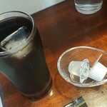 キッチン ブルー グローブ - 暑いのでアイスコーヒーにしました