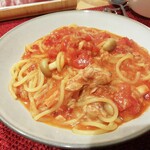 at cuore - ツナときのこのトマトパスタ