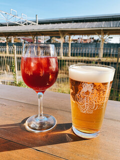 Cafe & Wine bar O-de-Pa-ru - 手工啤酒恐龍的淡色艾爾與自家製桑格利亞