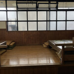 パーク ラホーリー レストラン - 