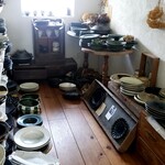 YATSUDOKIYA CAFE - 急な階段を登ると……