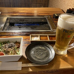 Torikura - 付き出し（健康サラダ）と生ビール