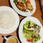 ロイヤルホスト - 水曜日の日替わりランチと単品サラダ