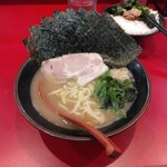 横浜ラーメン おか本 - 