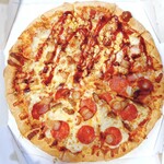 ドミノ・ピザ - ハーフ＆ハーフ(L)　3970円
ギガ・ミート、ニューオリンズBBQチキン