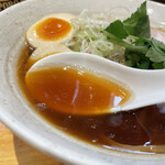そめいよしの - 淡麗醤油スープは「和」な味わい