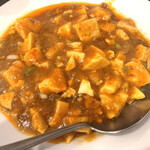 中華バル 和平 - とても美味しいのですが、安いメニューだからなのか、具材のひき肉は少な目。味の変化が少ないので、正直最後はちょっと飽きてきました。でもコスパに優れた推しメニューでもあります。