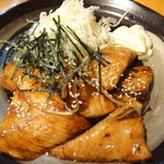 宵 - 脂がのって超オススメ！地魚てりやき　700円（この日はワラサ）
