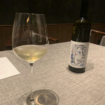 慈華 - 山梨県塩山のワイン…少し濁りのあるミネラル感を感じるワイン