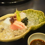 桜田 - マグロ、鯛、イカ、最高です。チリ酢とか。