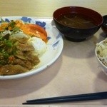 フォレストガーデン - この日のガーデン定食（豚肉生姜焼き）