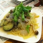 カフェ＆ビア　あるかアるか - 旬の野菜とアンチョビのオイルパスタ