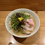 塩そば まえだ - ぶたやろうラーメン