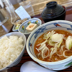 もつ煮屋 日の出食堂 - 