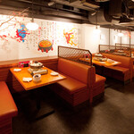 赤から - ボックスソファー席　4~６名様×4席