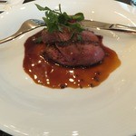 フランス産仔鴨のロースト　エピスの香り　蓬莱無花果と合わせて