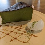 カフェ ヒップ カルイザワ - 抹茶のバスクチーズケーキ 750円